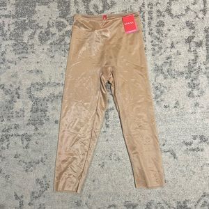 Spanx Skinny Britches Capri - Size Small